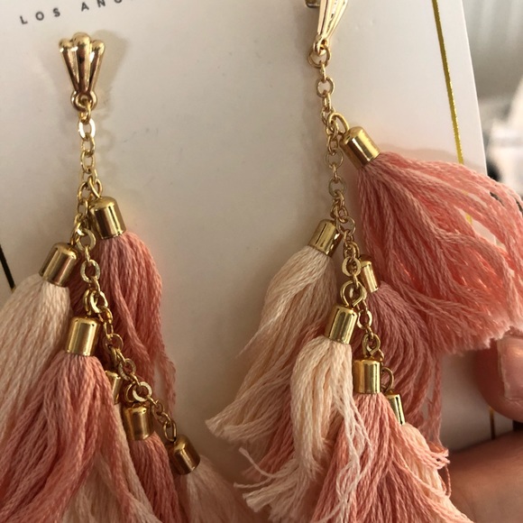 Fabfitfun ettika Tassel earrings pink gold 18k NWT - Picture 3 of 6